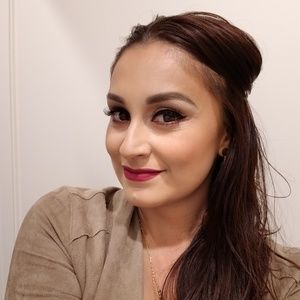 Meet your Posher, Viv